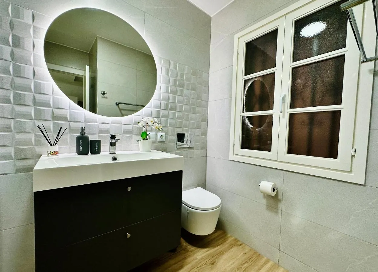 Costa Adeje - Amazing Ocean And Teide View - Fast Wifi, Air Con Apartment  Costa Adeje (Tenerife)