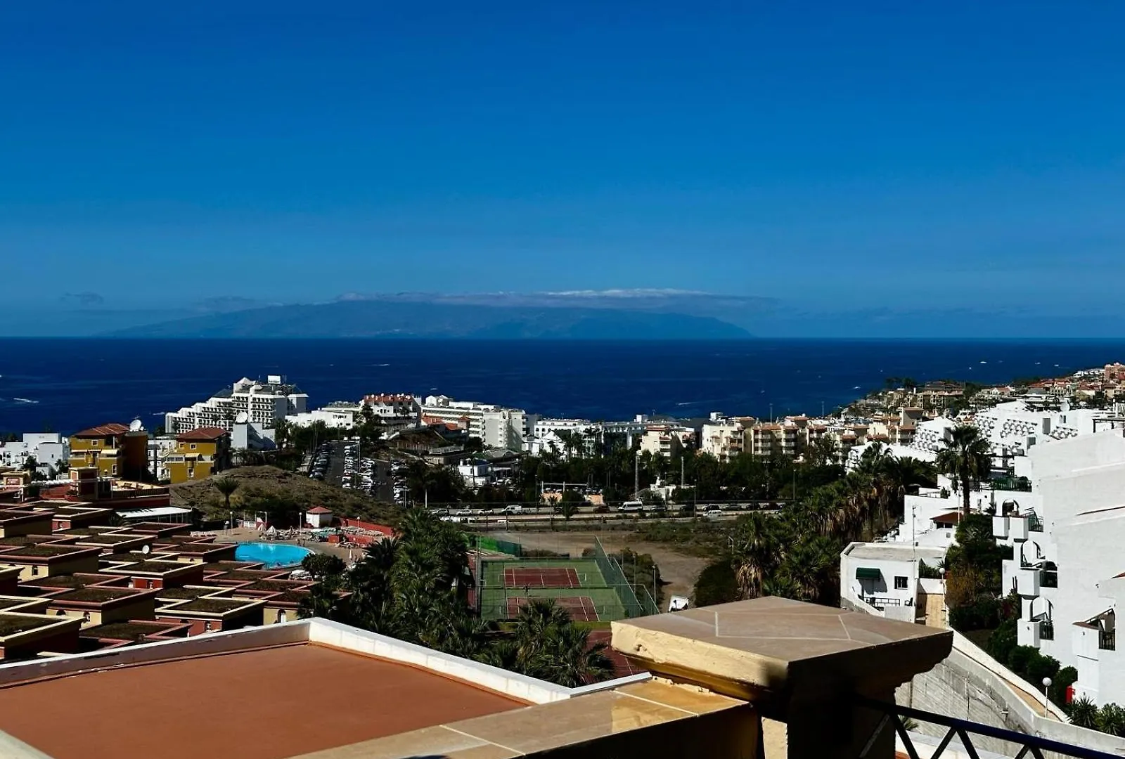 Costa Adeje - Amazing Ocean And Teide View - Fast Wifi, Air Con Apartment